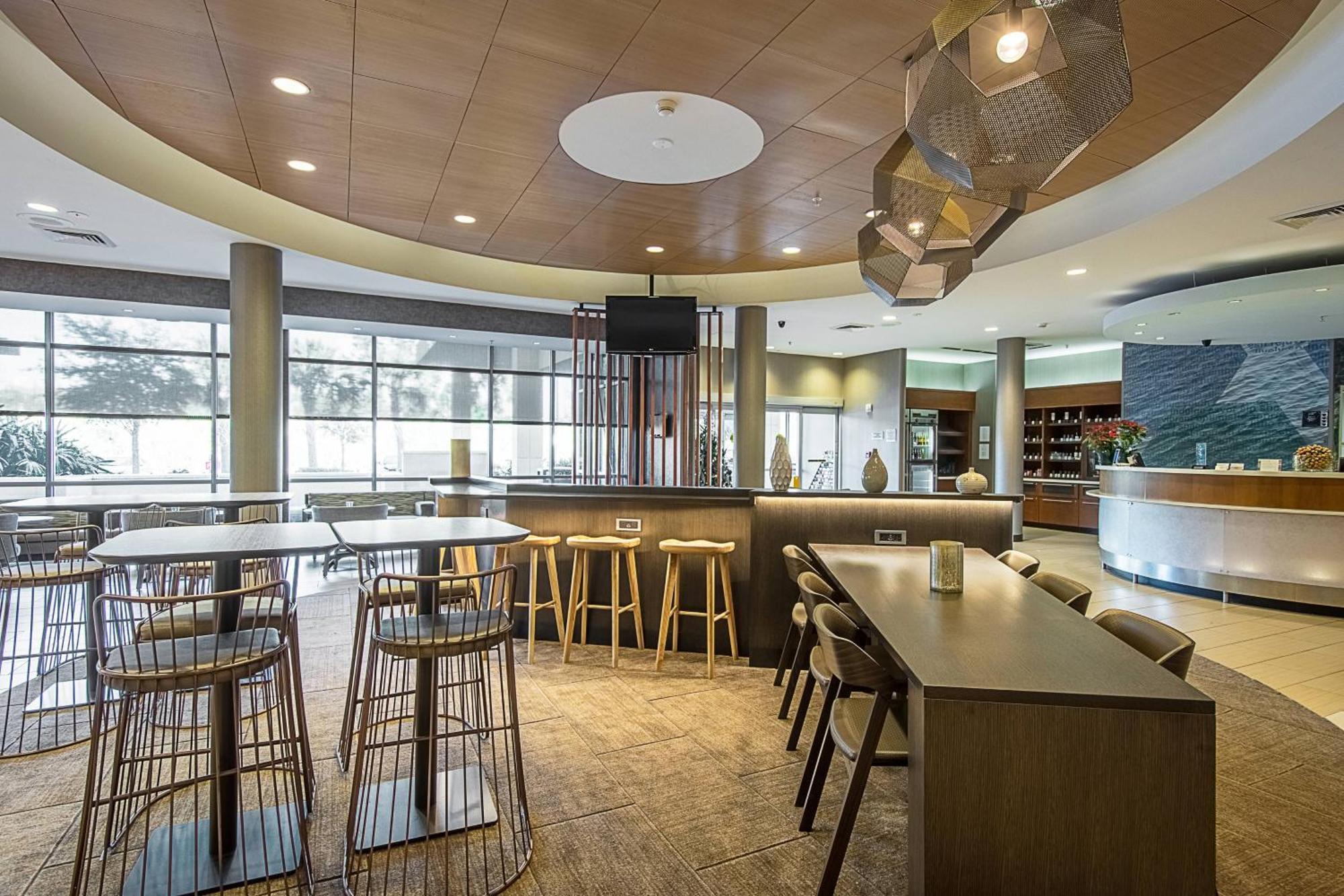 Springhill Suites Tampa North/Tampa Palms Bagian luar foto