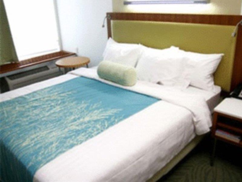Springhill Suites Tampa North/Tampa Palms Bagian luar foto