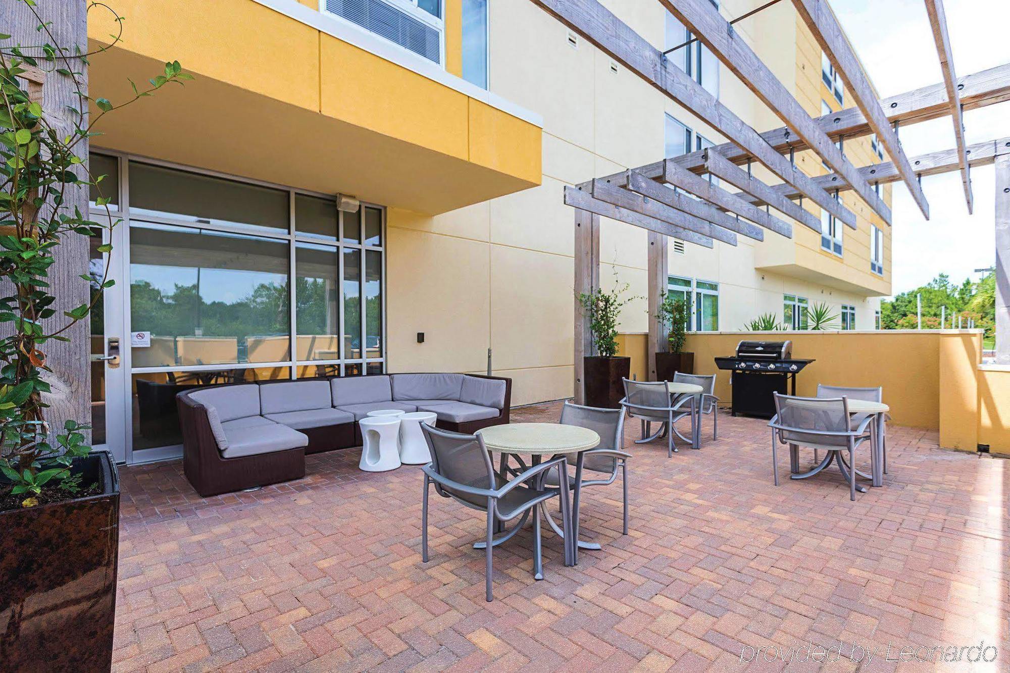 Springhill Suites Tampa North/Tampa Palms Bagian luar foto