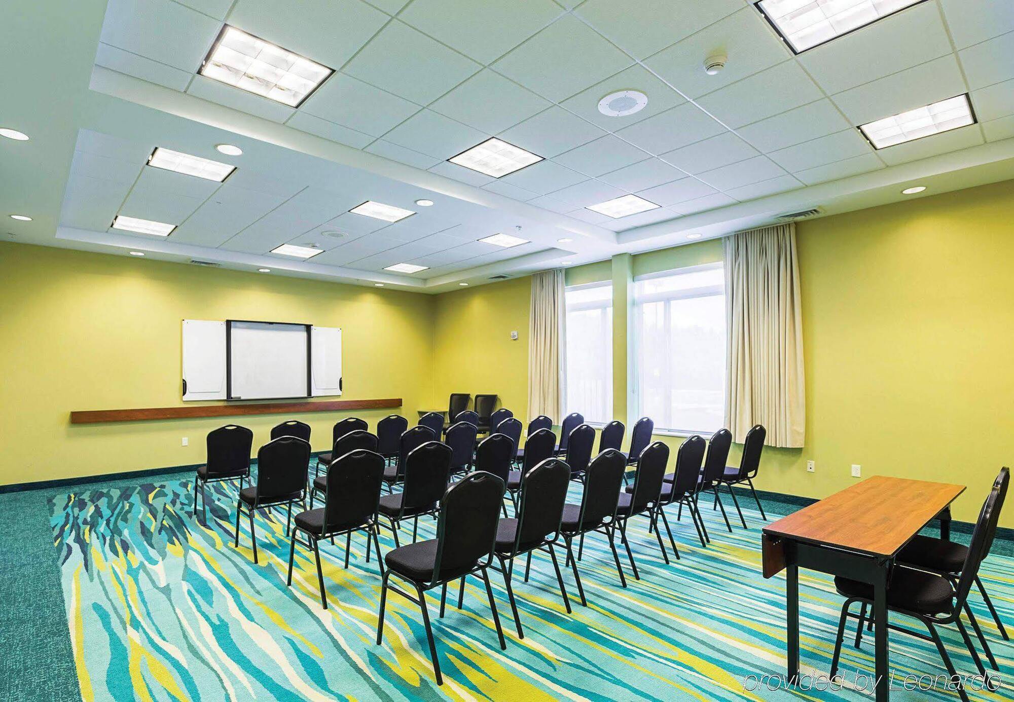 Springhill Suites Tampa North/Tampa Palms Bagian luar foto